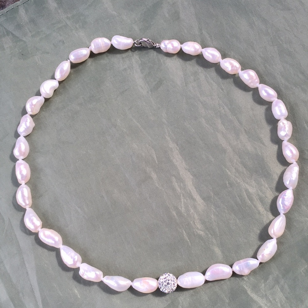 Freshwater Pearl Baroque necklace 18in